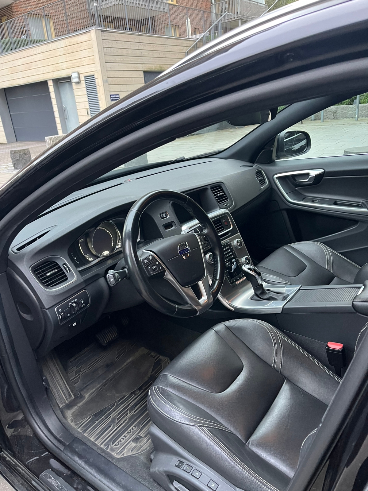 Volvo V60 D4 2018, kuva 3/10
