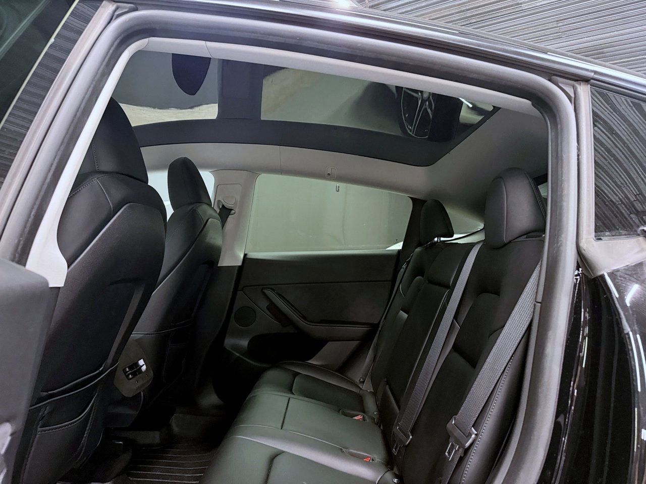 Tesla Model Y 2023, bild 6/10