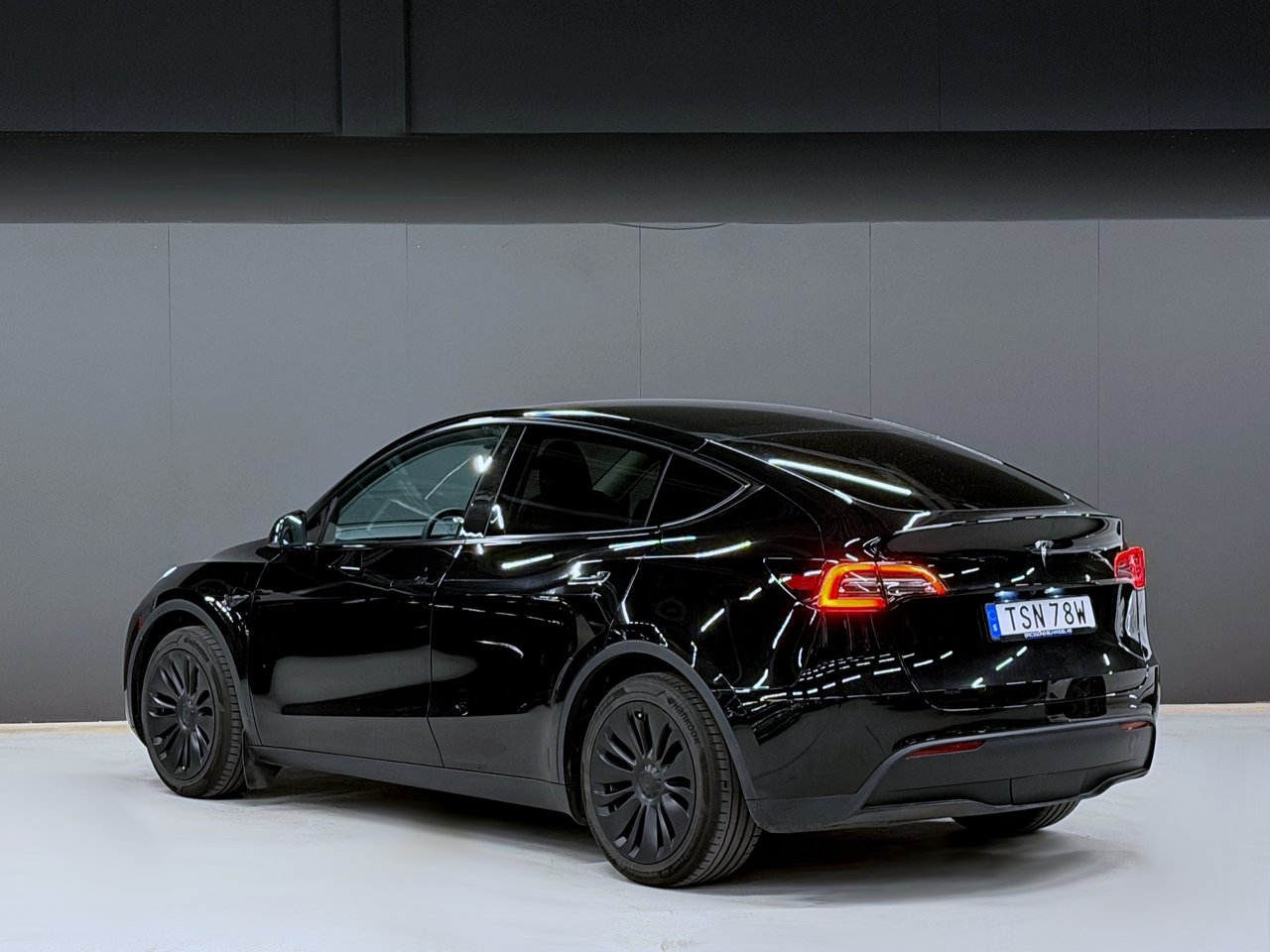 Tesla Model Y 2023, bild 3/10