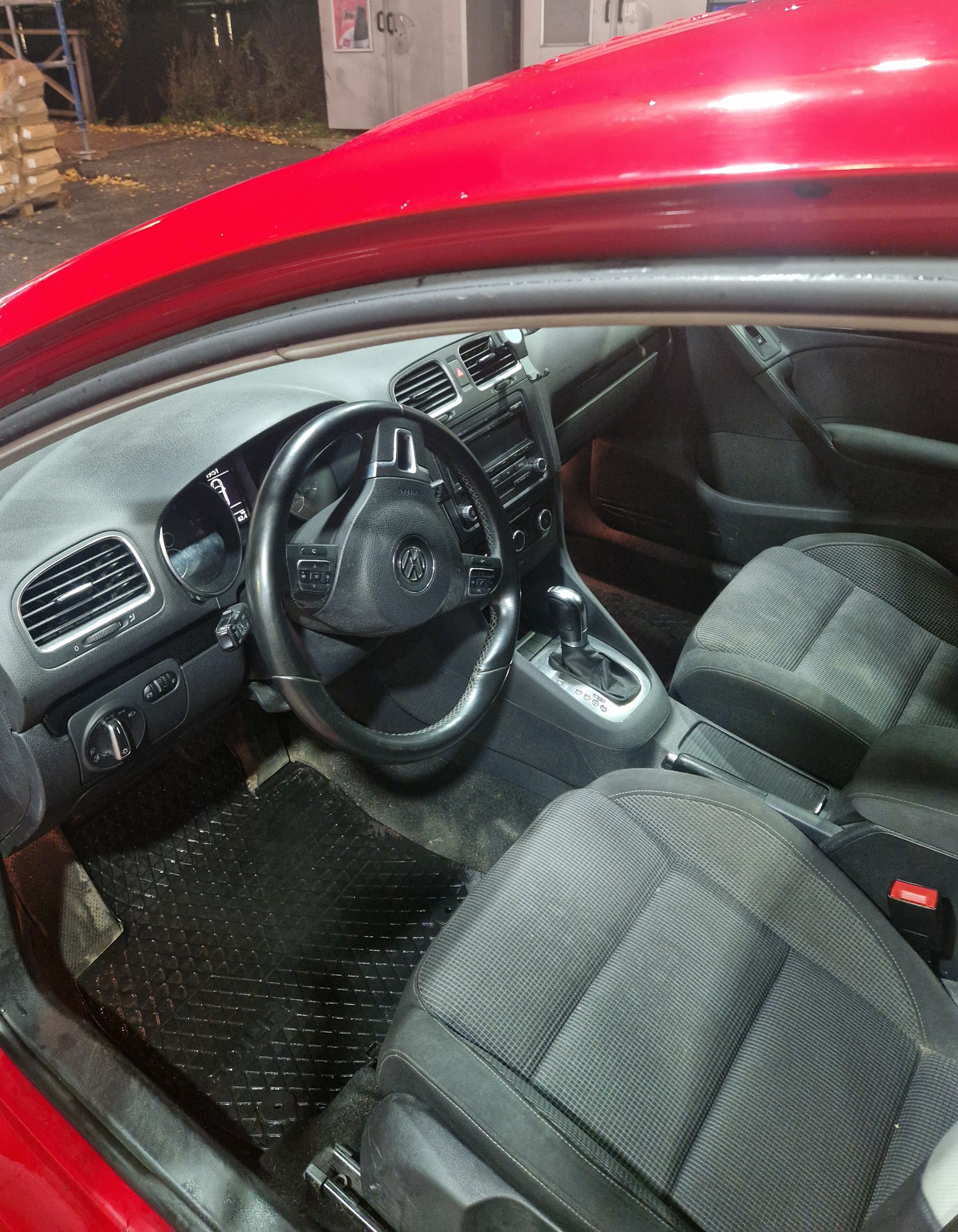 Volkswagen Golf 1.6 TDI 2012, bild 2/3