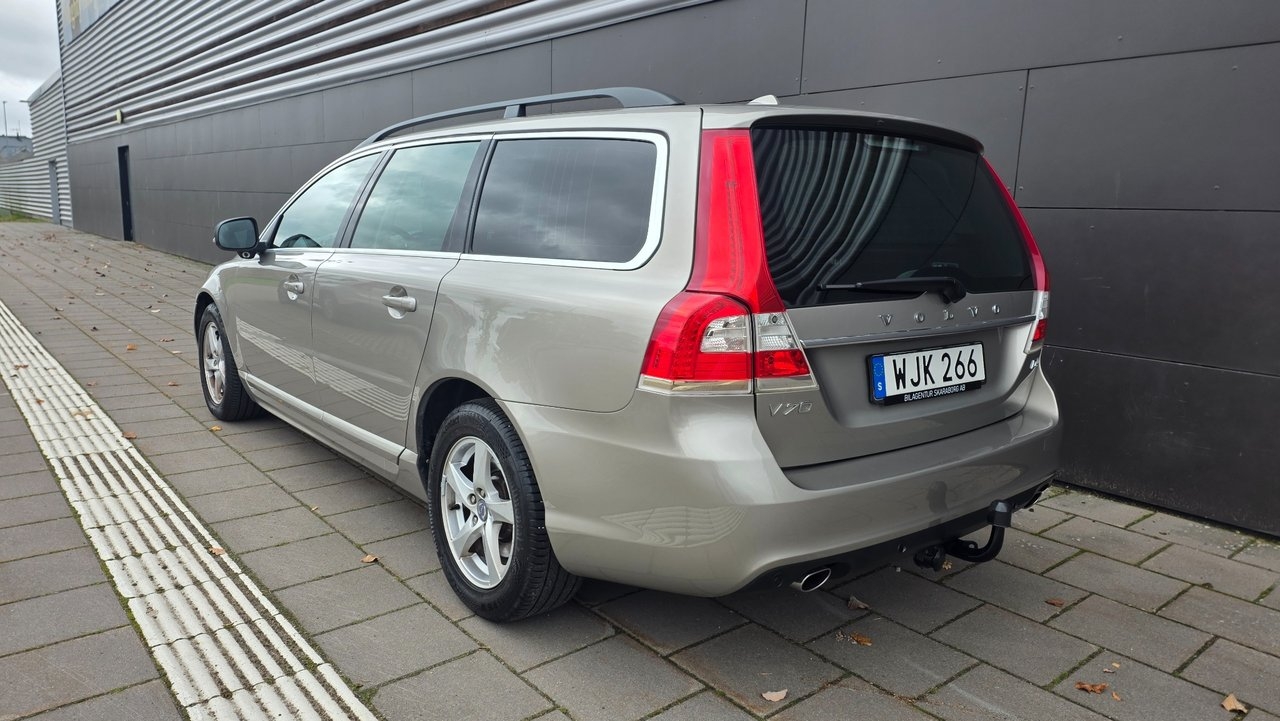 Volvo V70 D4 2015, kuva 3/10