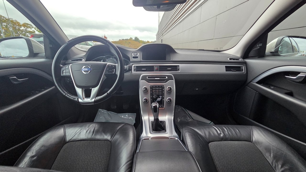 Volvo V70 D4 2015, kuva 7/10