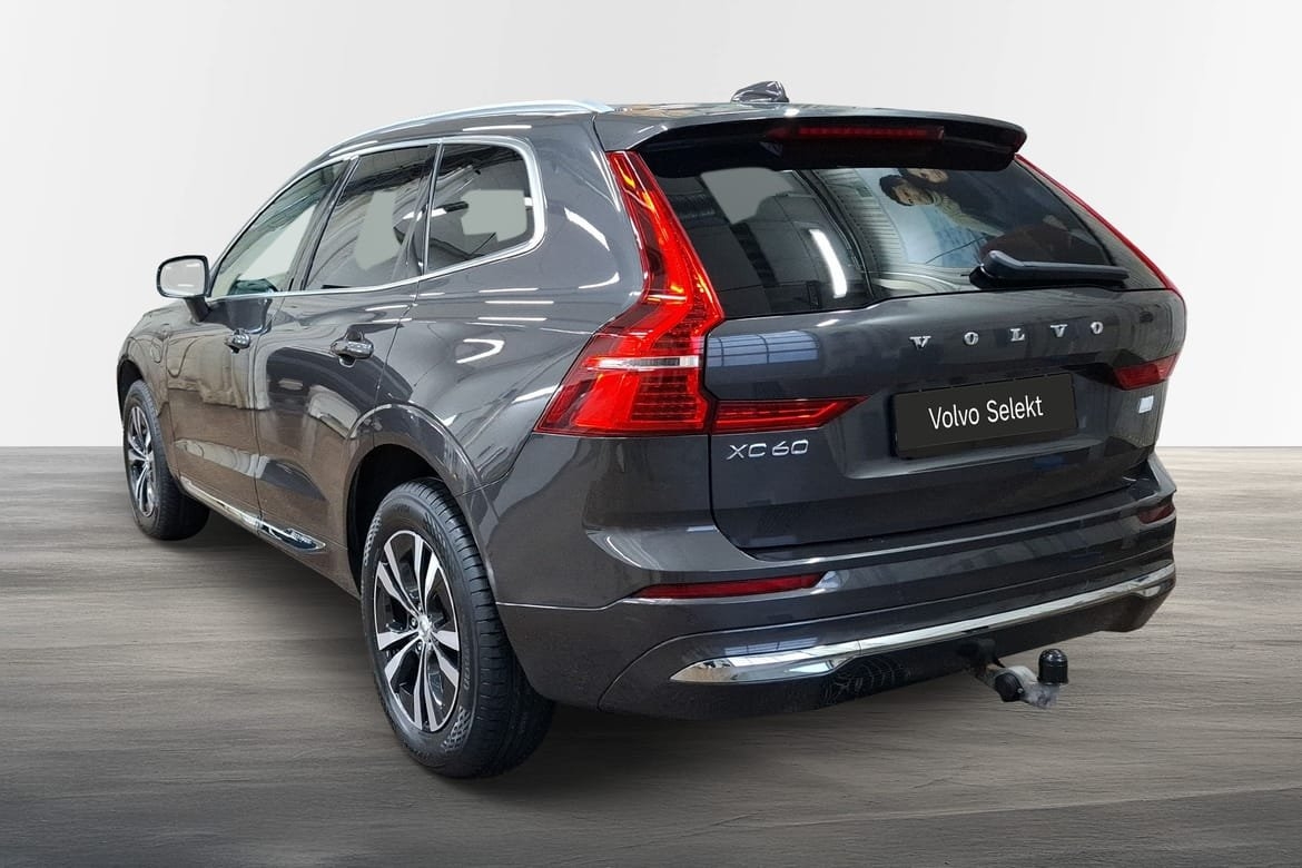 Volvo XC60 T6 Core Edition 2024, bild 2/10