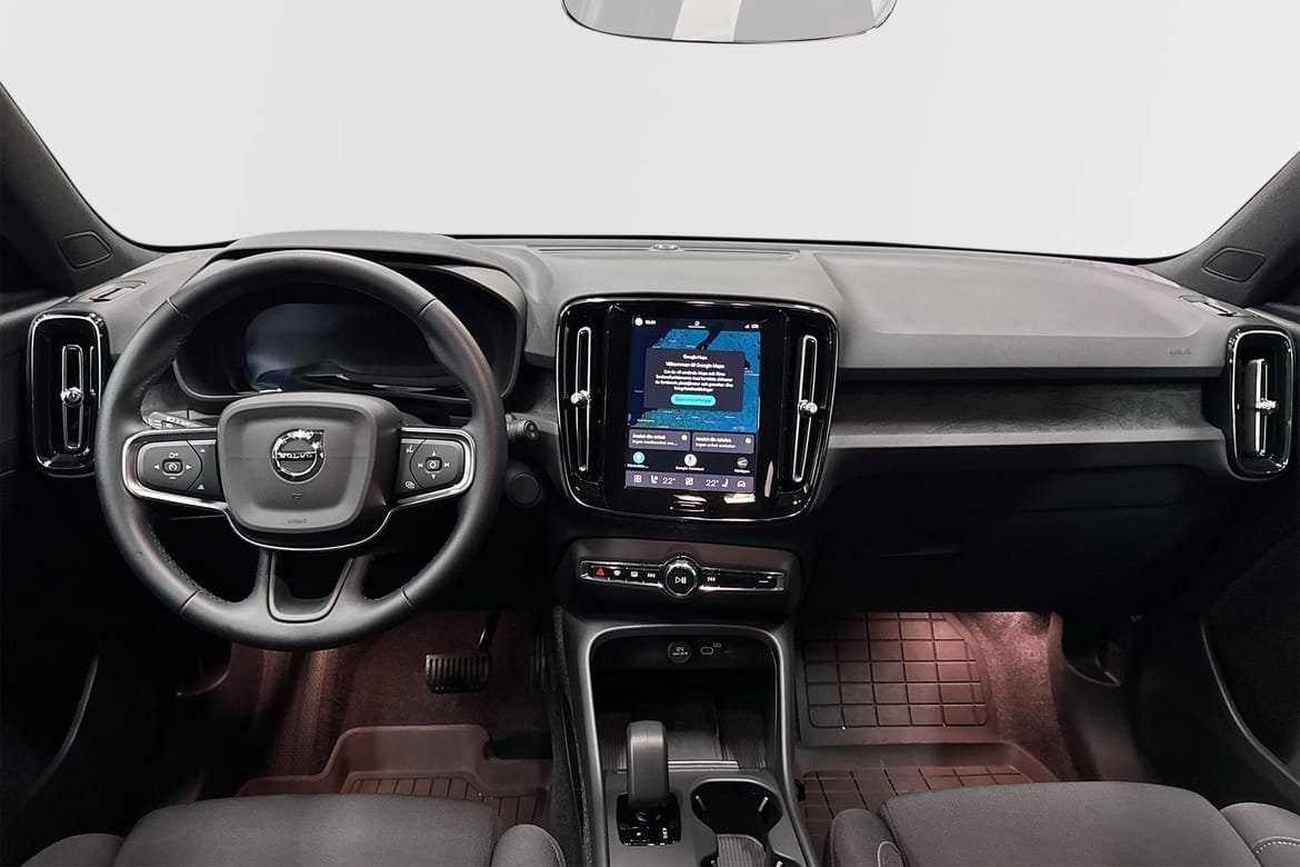 Volvo EX40 Extended Range Core 2025, photo 6/10