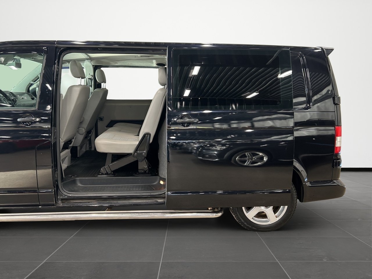 Volkswagen Transporter 2.0 BiTDI 2012, kuva 3/10