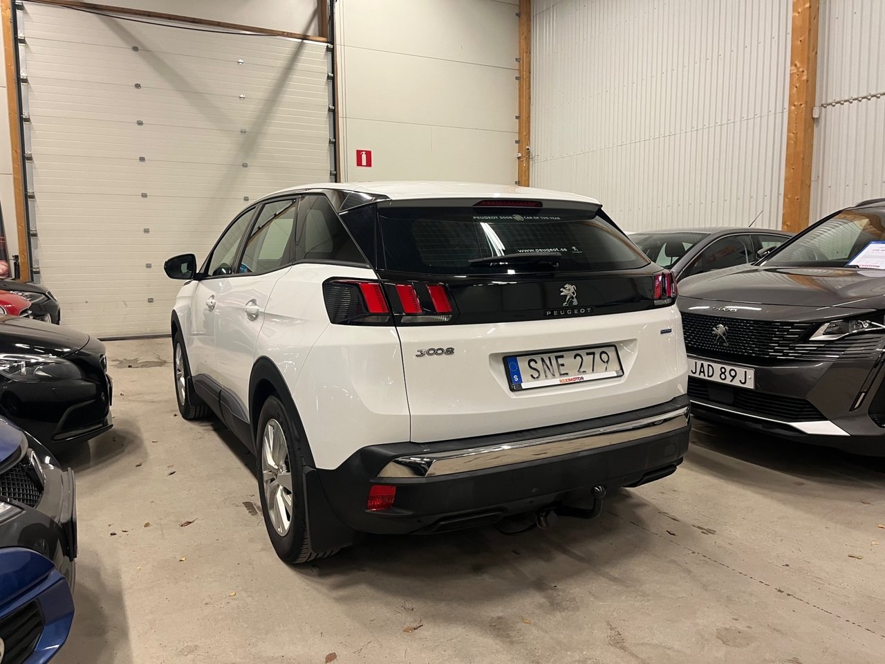 Peugeot 3008 1.2 PureTech 130 Active 2018, photo 6/10