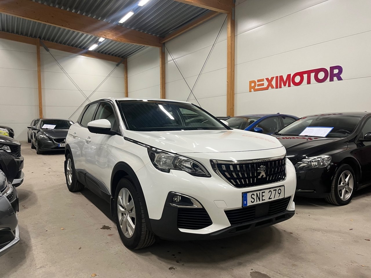 Peugeot 3008 1.2 PureTech 130 Active 2018, photo 2/10
