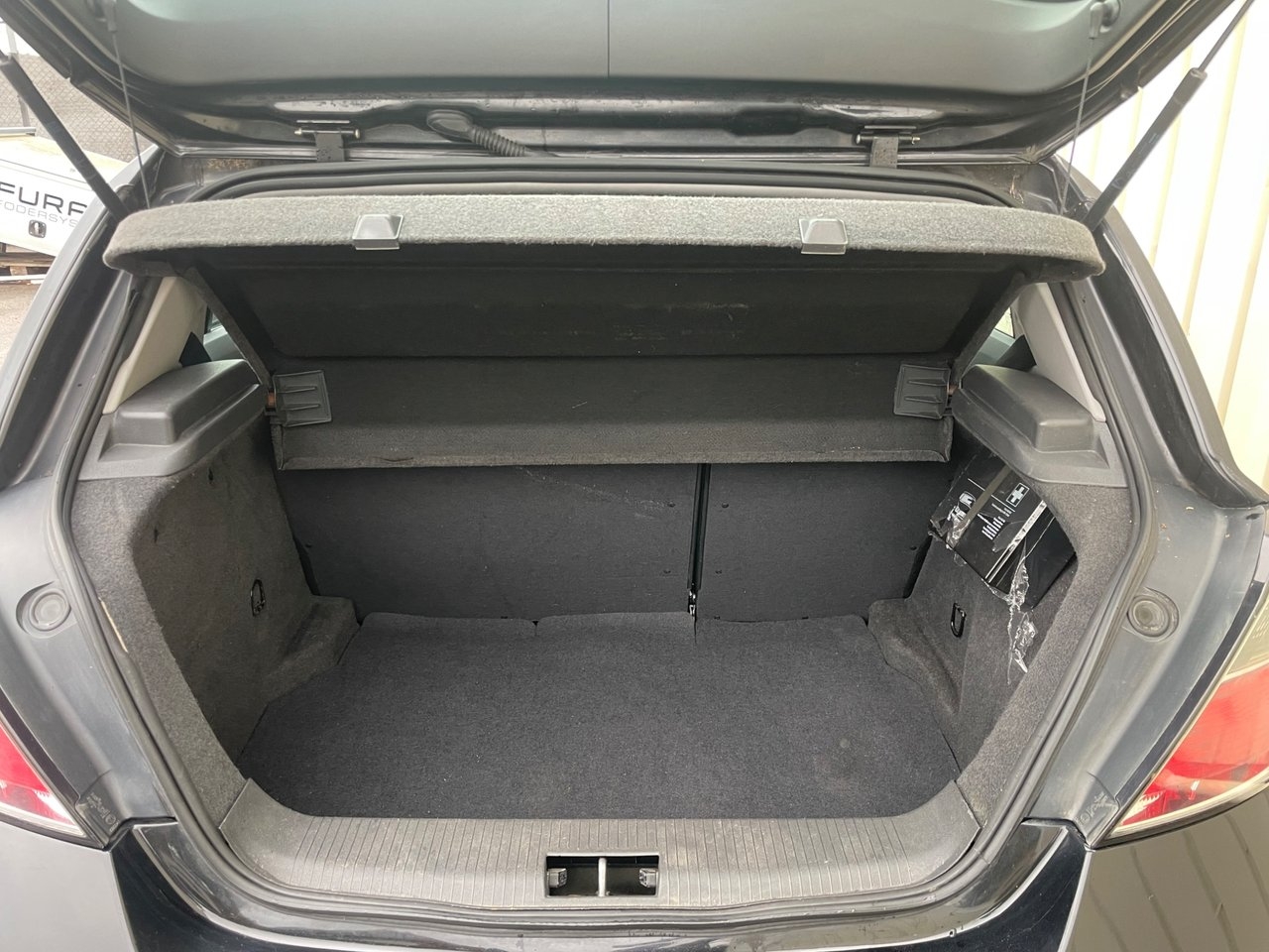 Opel Astra 1.6 2008, bild 8/8