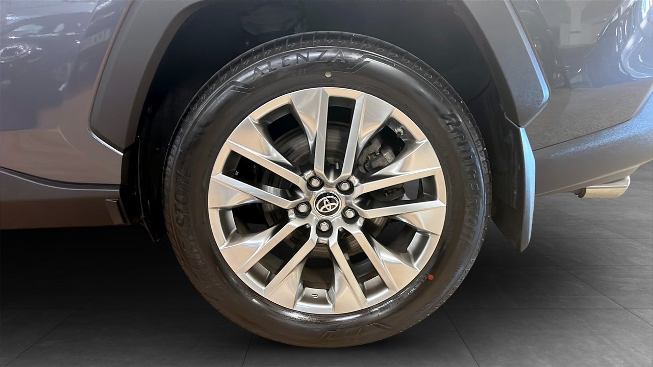 Toyota RAV4 2023, photo 6/10