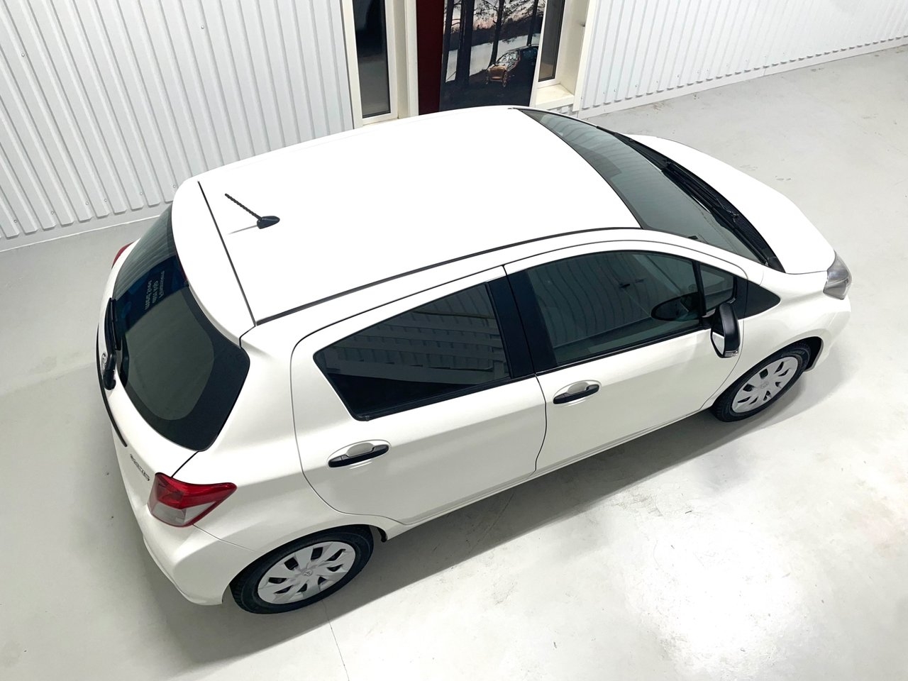 Toyota Yaris 1.0 2012, photo 6/10