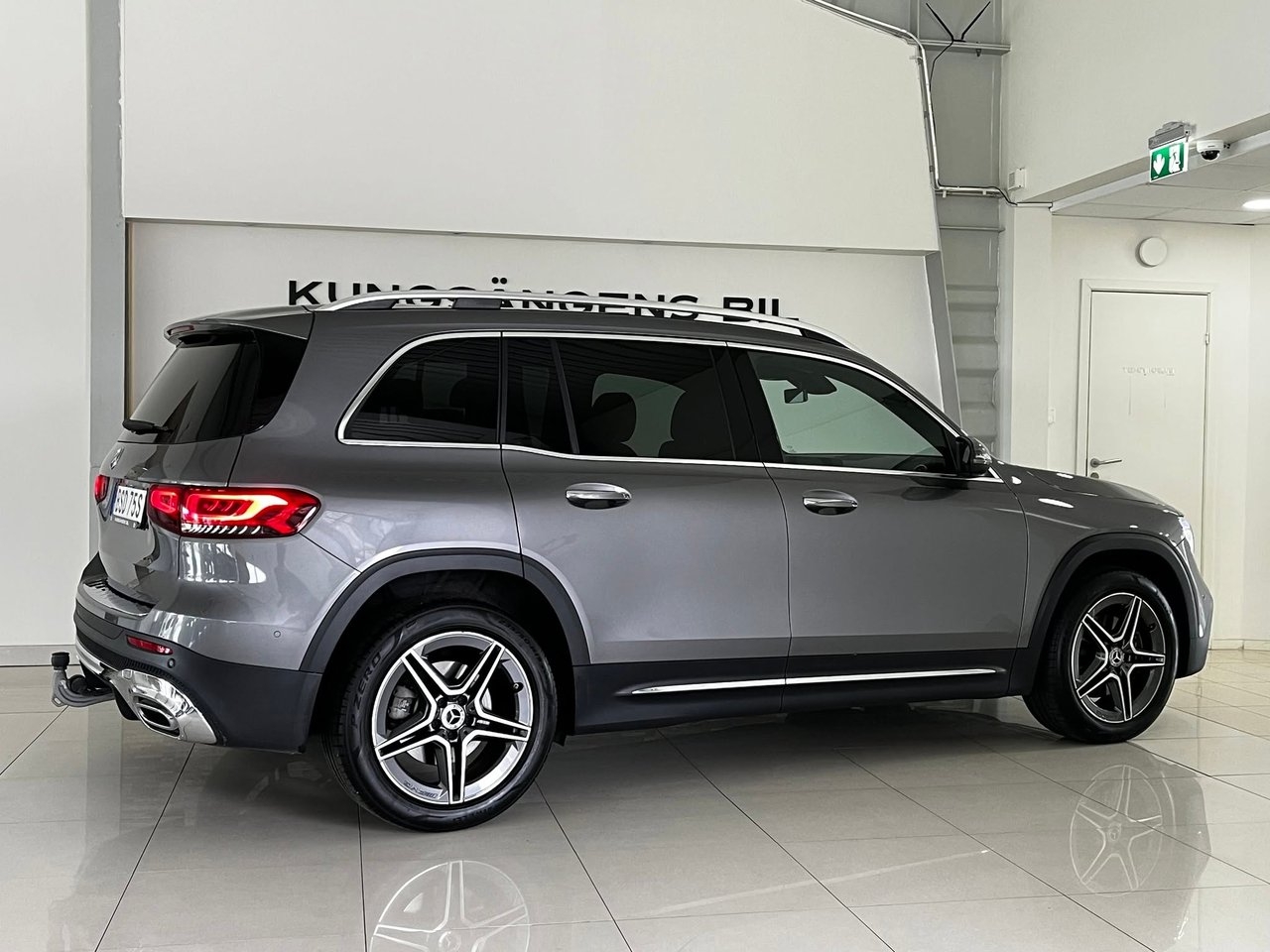 Mercedes-Benz GLB 200 d AMG Line 2023, bild 9/10
