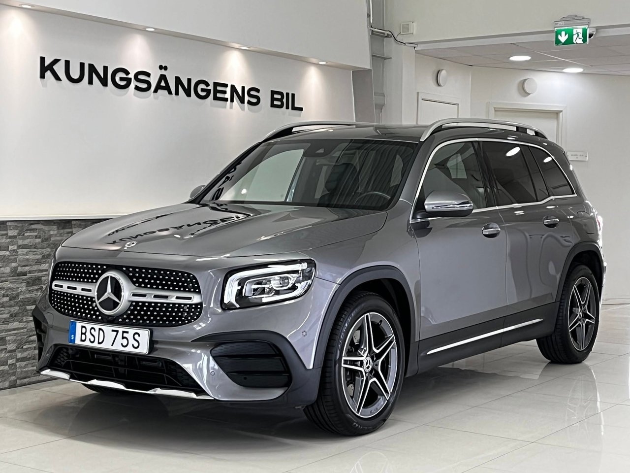 Mercedes-Benz GLB 200 d AMG Line 2023, photo 3/10