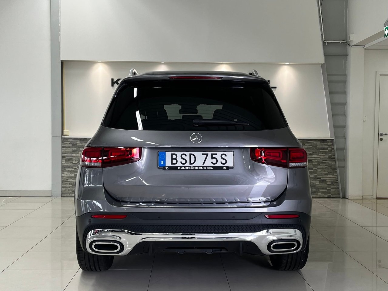 Mercedes-Benz GLB 200 d AMG Line 2023, photo 7/10