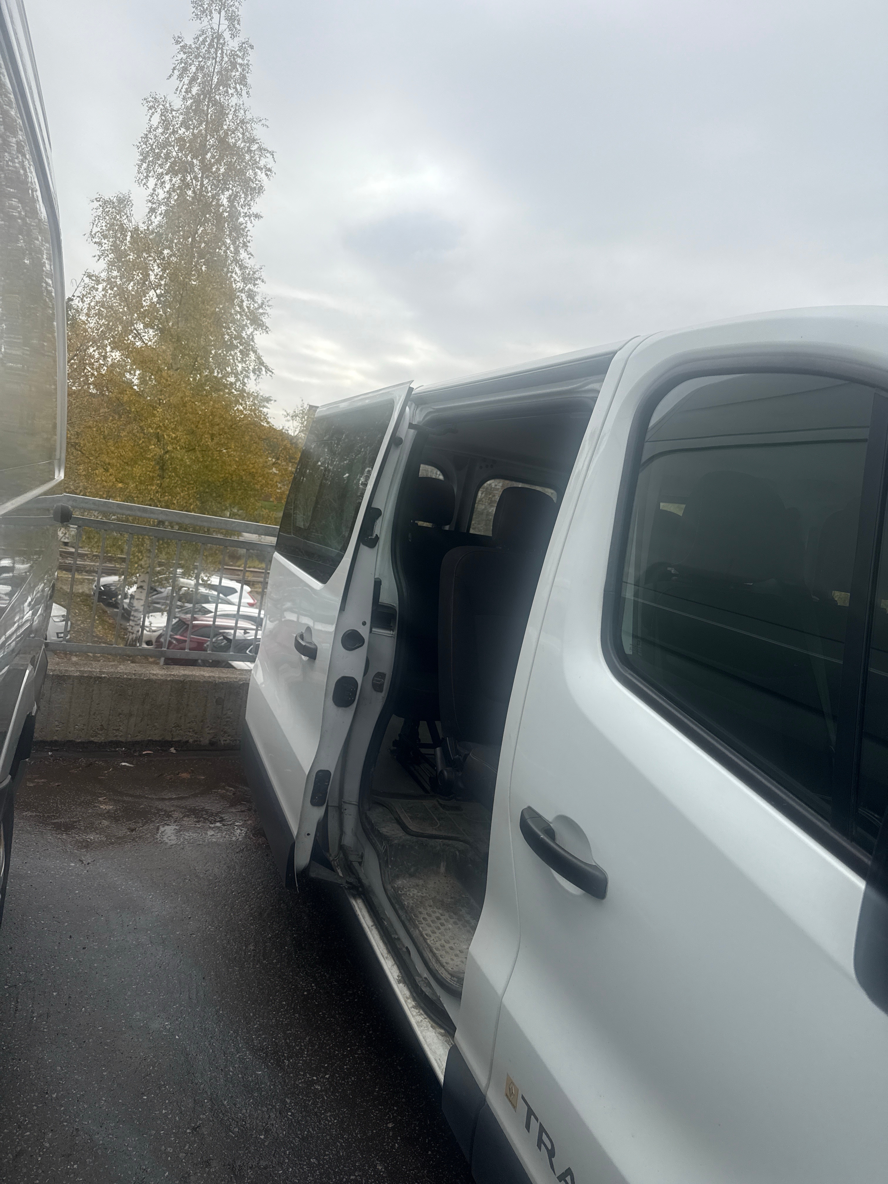 Renault Trafic 1.6 dCi 120 2015, kuva 4/6