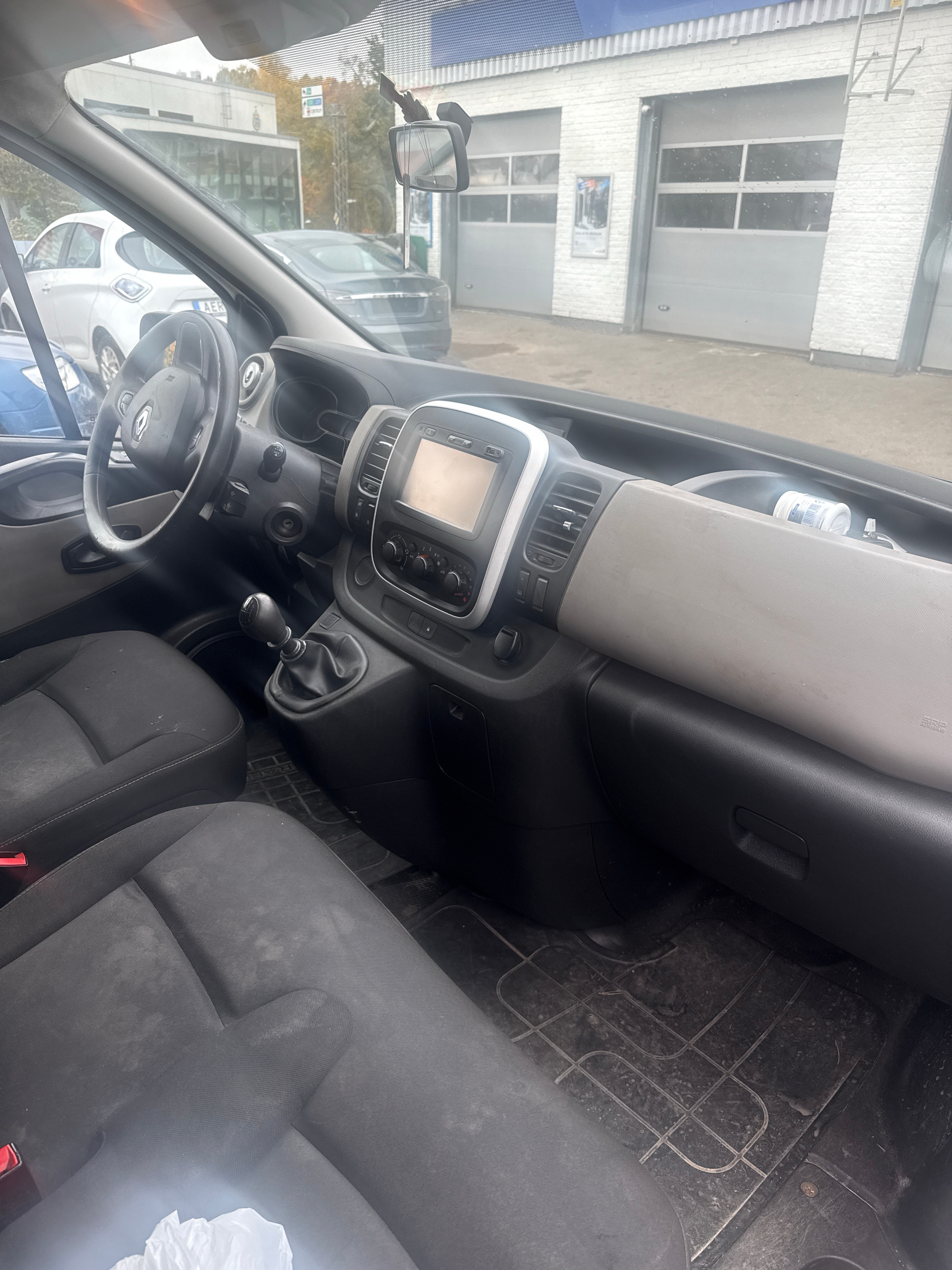 Renault Trafic 1.6 dCi 120 2015, kuva 6/6