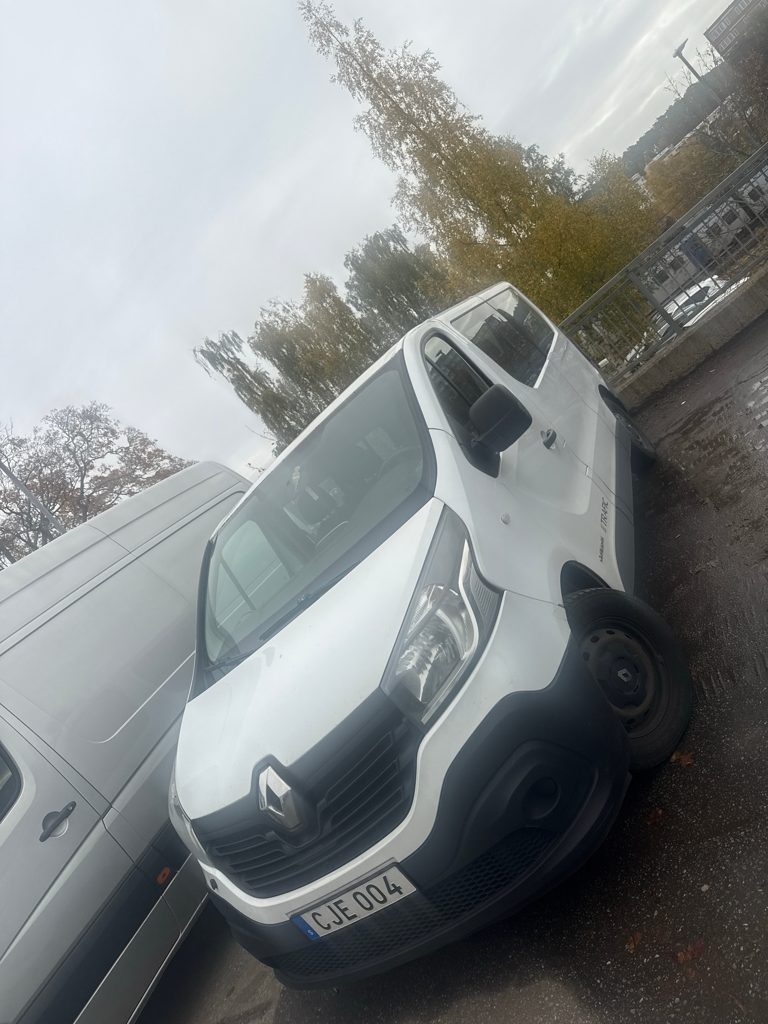 Renault Trafic 1.6 dCi 120 2015, kuva 2/6