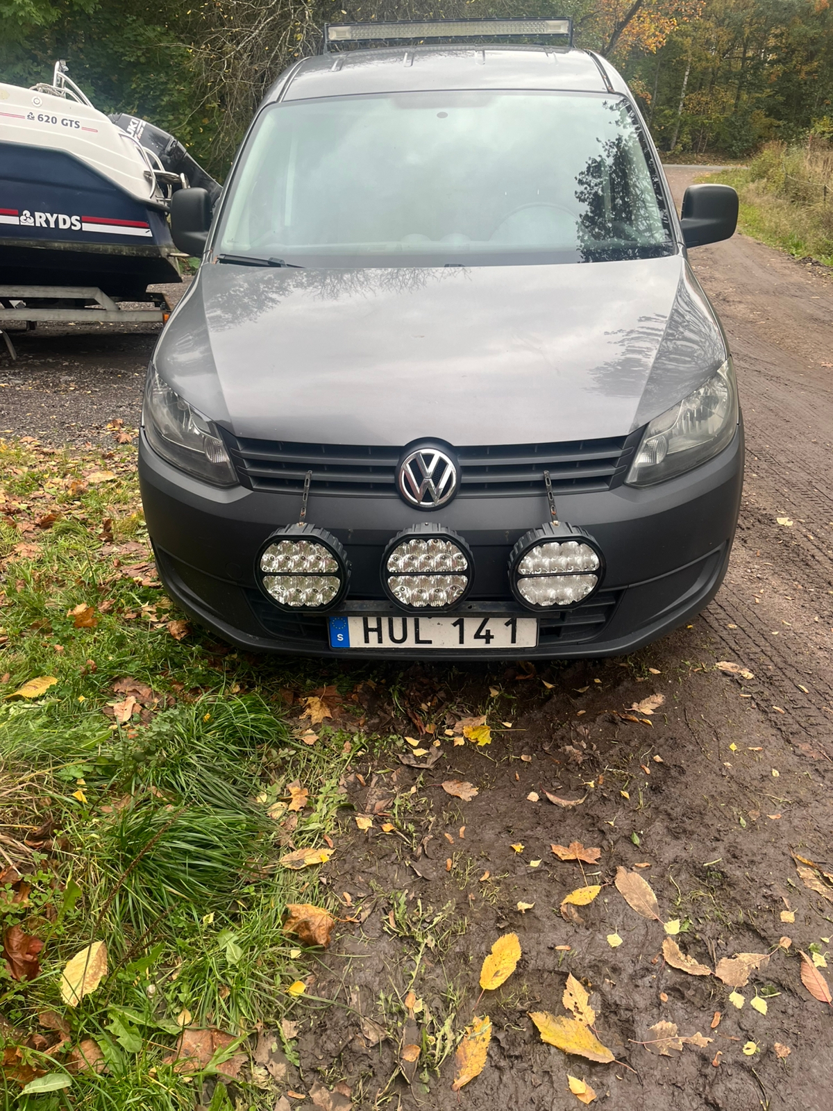 Volkswagen Caddy Maxi 2.0 TDI 2012, photo 2/10