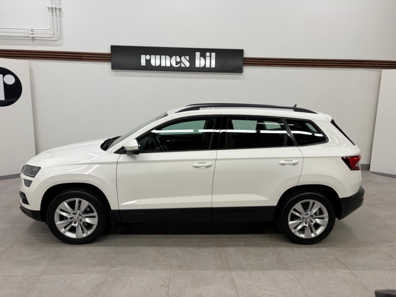 Skoda Karoq 1.5 TSI Style 2019, bild 2/10