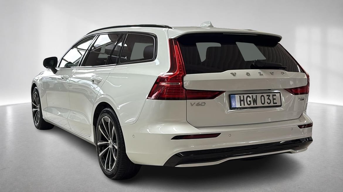 Volvo V60 T6 Plus Dark Nordic 2026, bild 2/10