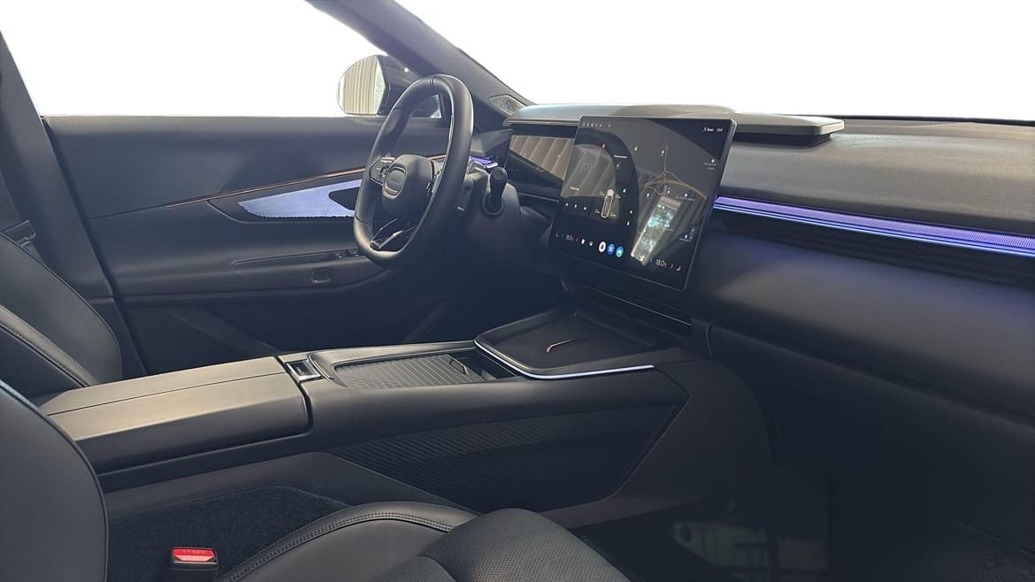 Lynk & Co 08 1.5TD PHEV Core 2025, bild 4/10