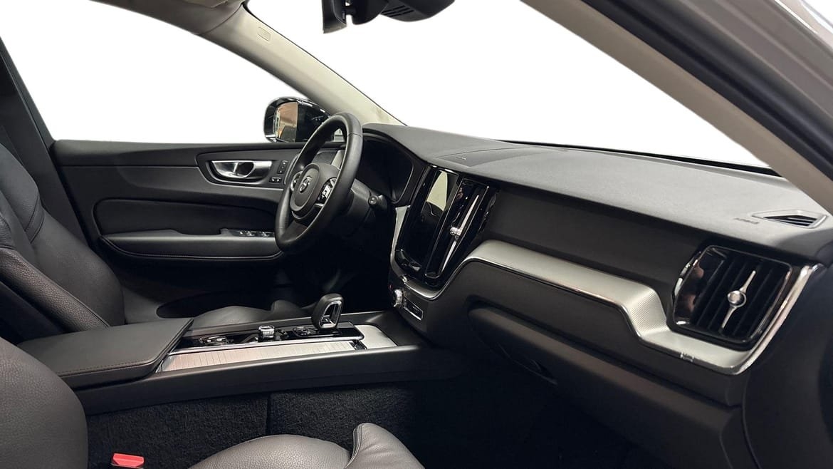 Volvo XC60 T6 Plus Dark Nordic 2025, bild 5/10