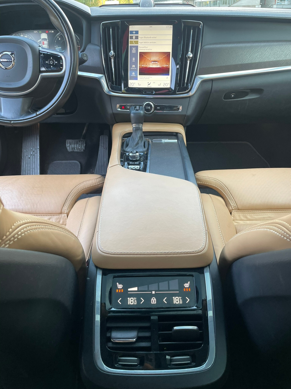 Volvo V90 Cross Country D5 Inscription 2018, kuva 10/10
