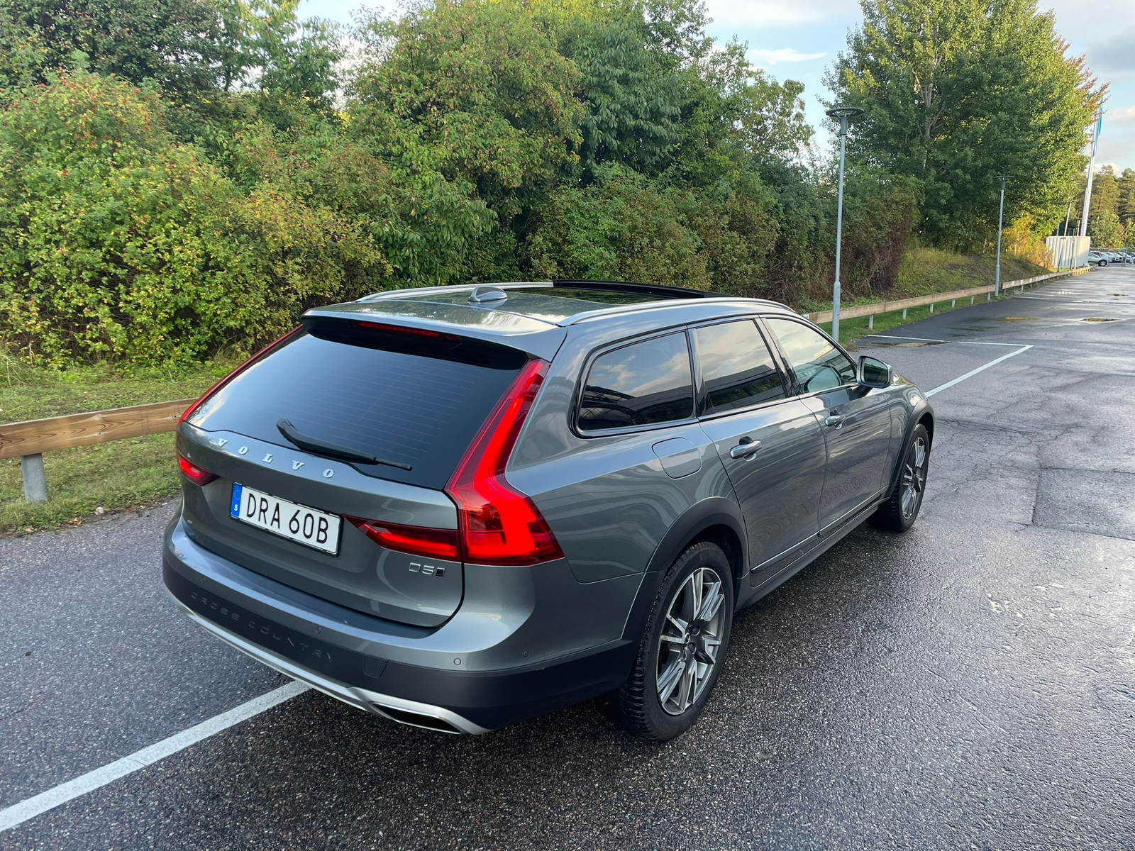Volvo V90 Cross Country D5 Inscription 2018, bild 3/10