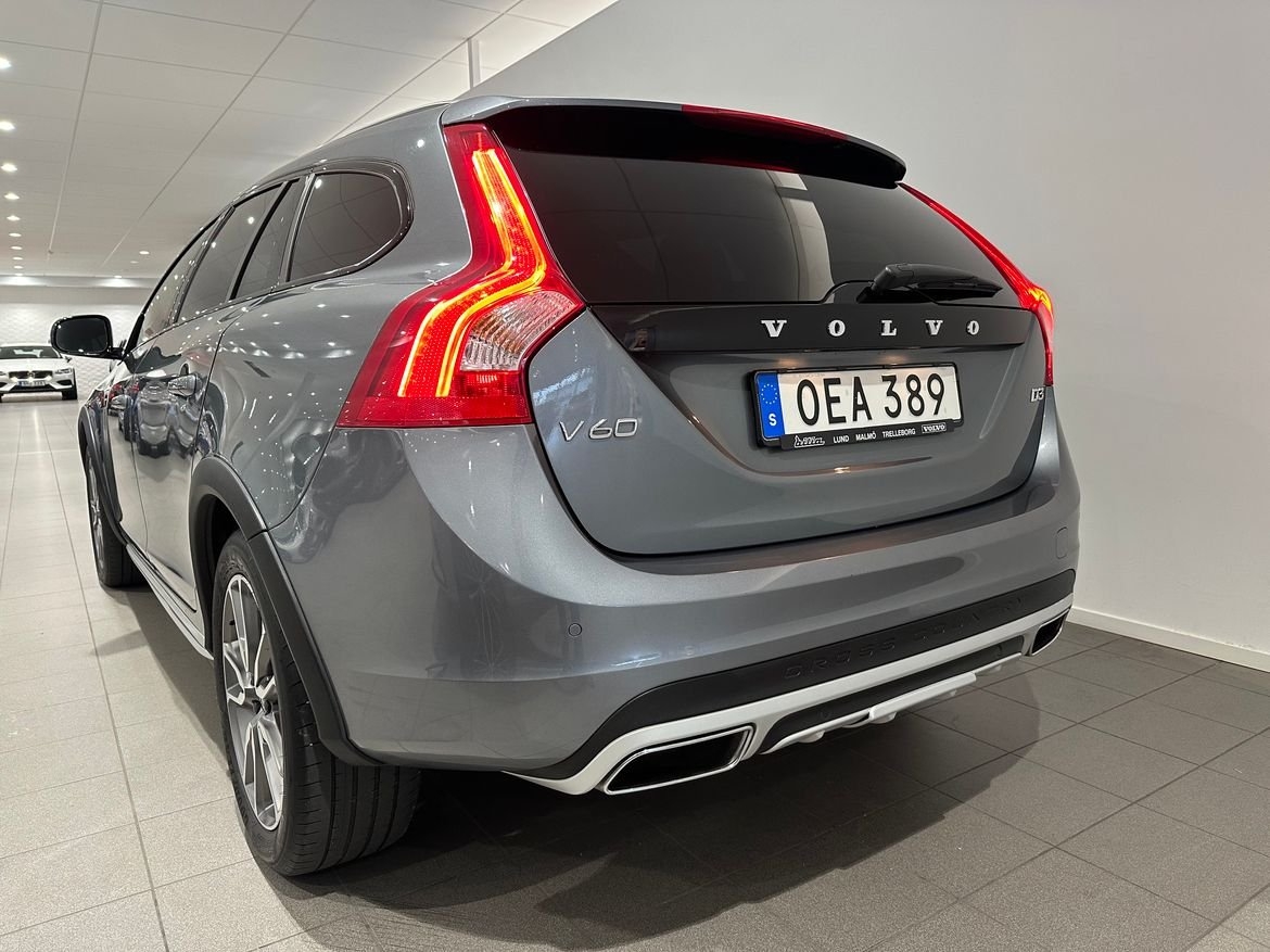 Volvo V60 Cross Country D3 Summum 2017, bild 7/10