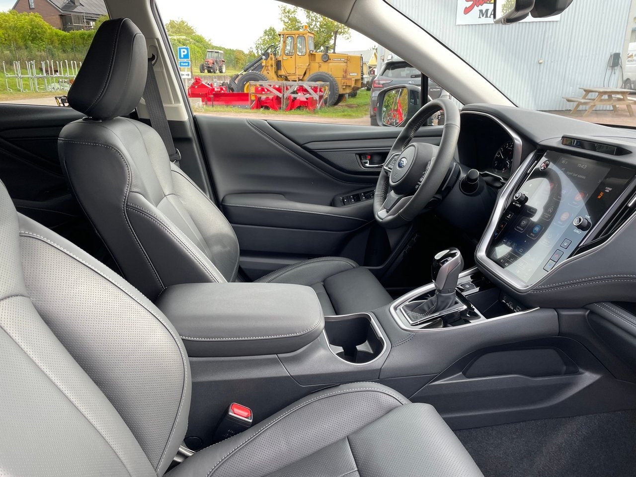 Subaru Outback 2.5i 2025, bild 4/5