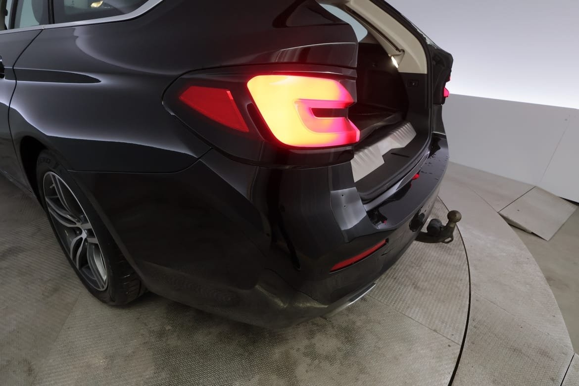 BMW 530e 2022, bild 7/10