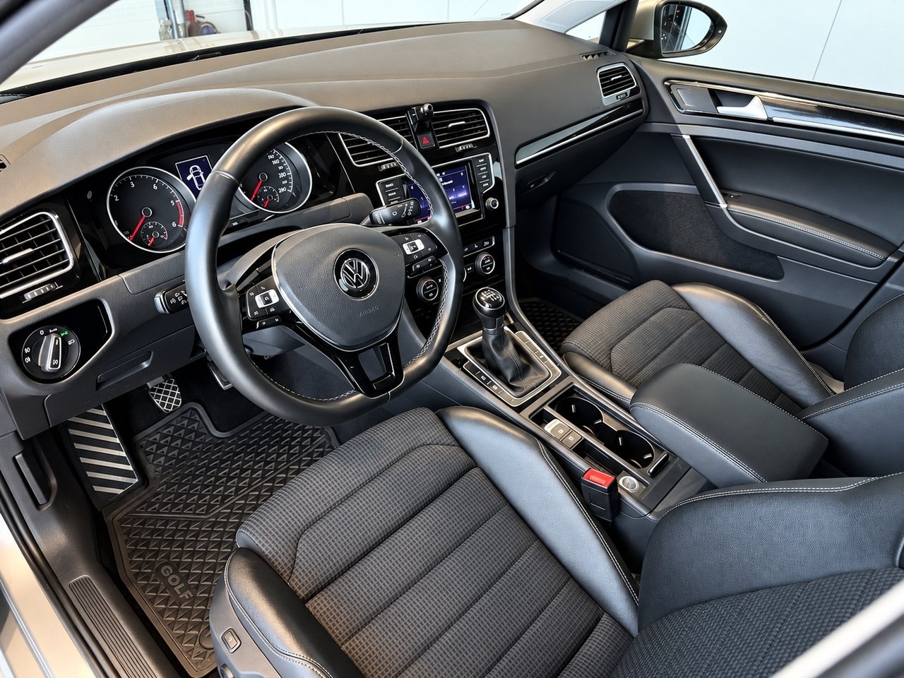 Volkswagen Golf 2.0 TDI 2015, bild 6/8