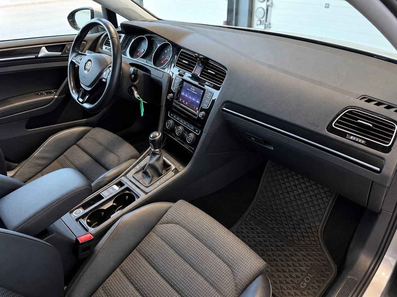 Volkswagen Golf 2.0 TDI 2015, bild 7/8