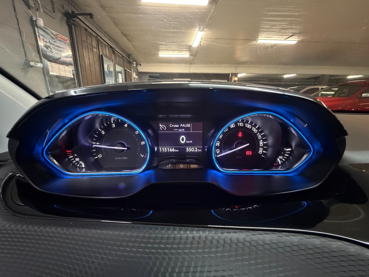 Peugeot 2008 120 VTi 2013, photo 6/10