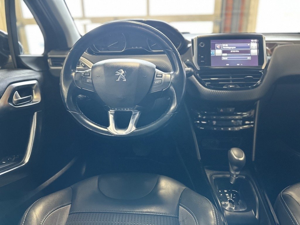 Peugeot 2008 2017, kuva 9/10