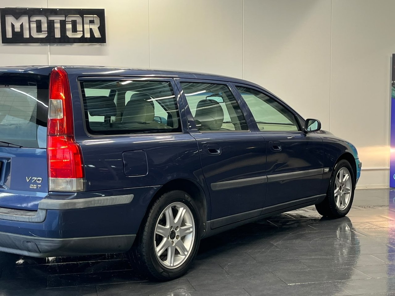 Volvo V70 2.5T Business 2004, bild 9/10