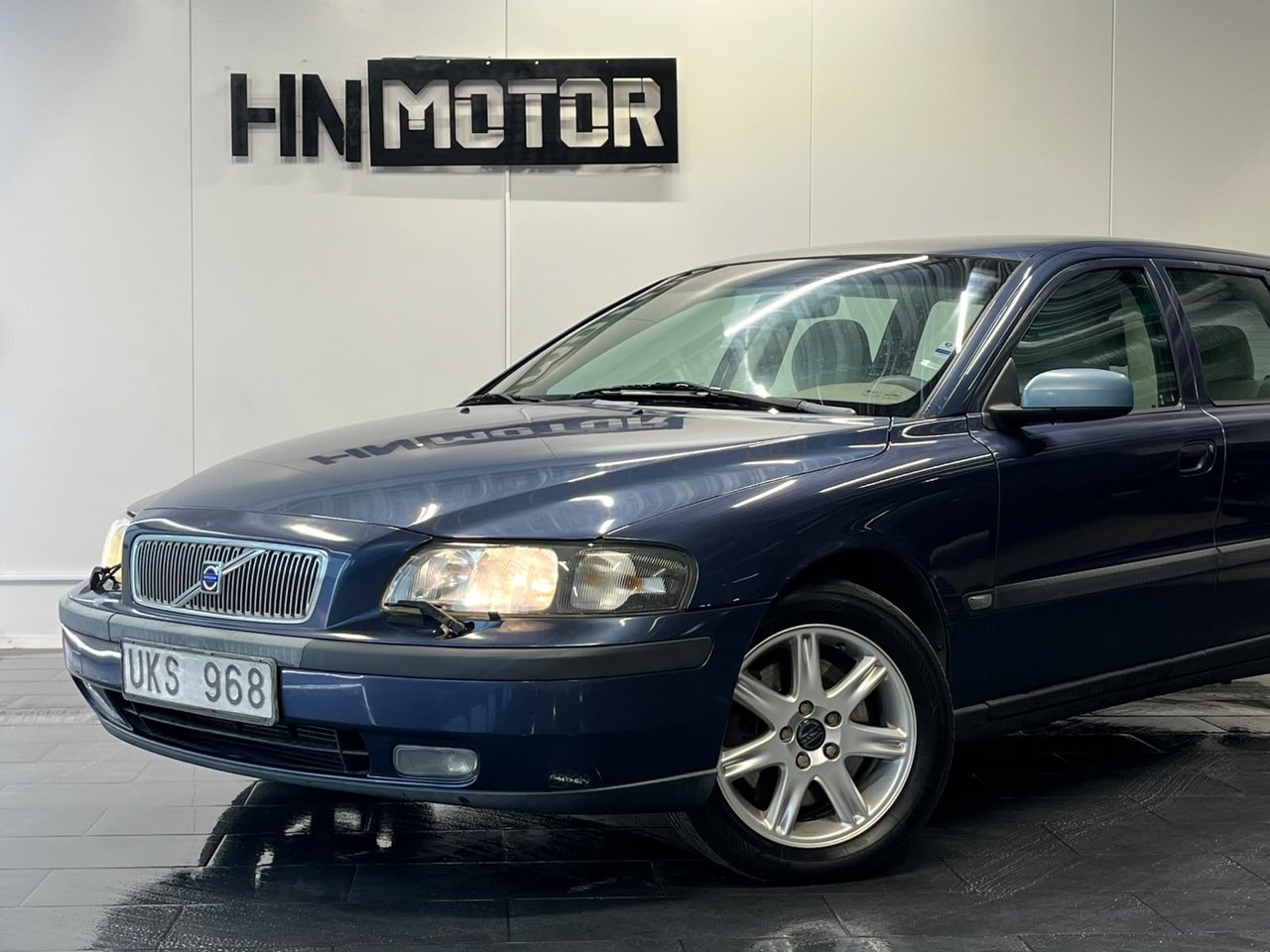 Volvo V70 2.5T Business 2004, bild 2/10