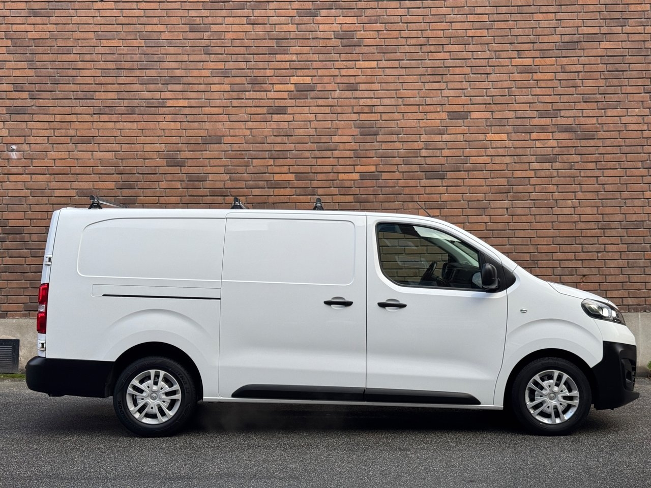 Opel Vivaro 2020, bild 6/10