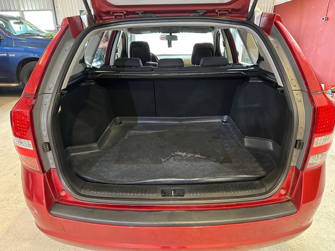 Kia Ceed 1.6 CRDi 115 2011, bild 6/10