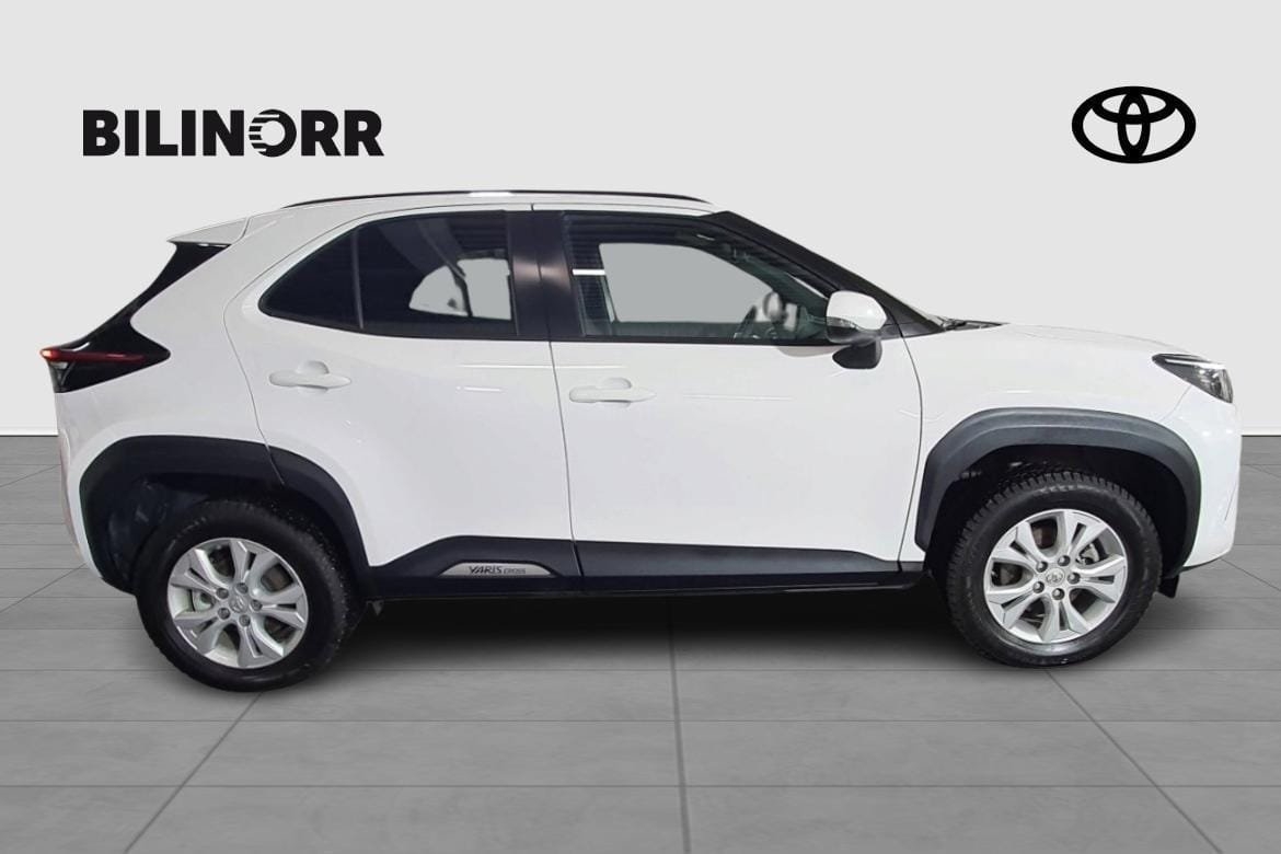 Toyota Yaris Cross Active Plus 2025, bild 7/10
