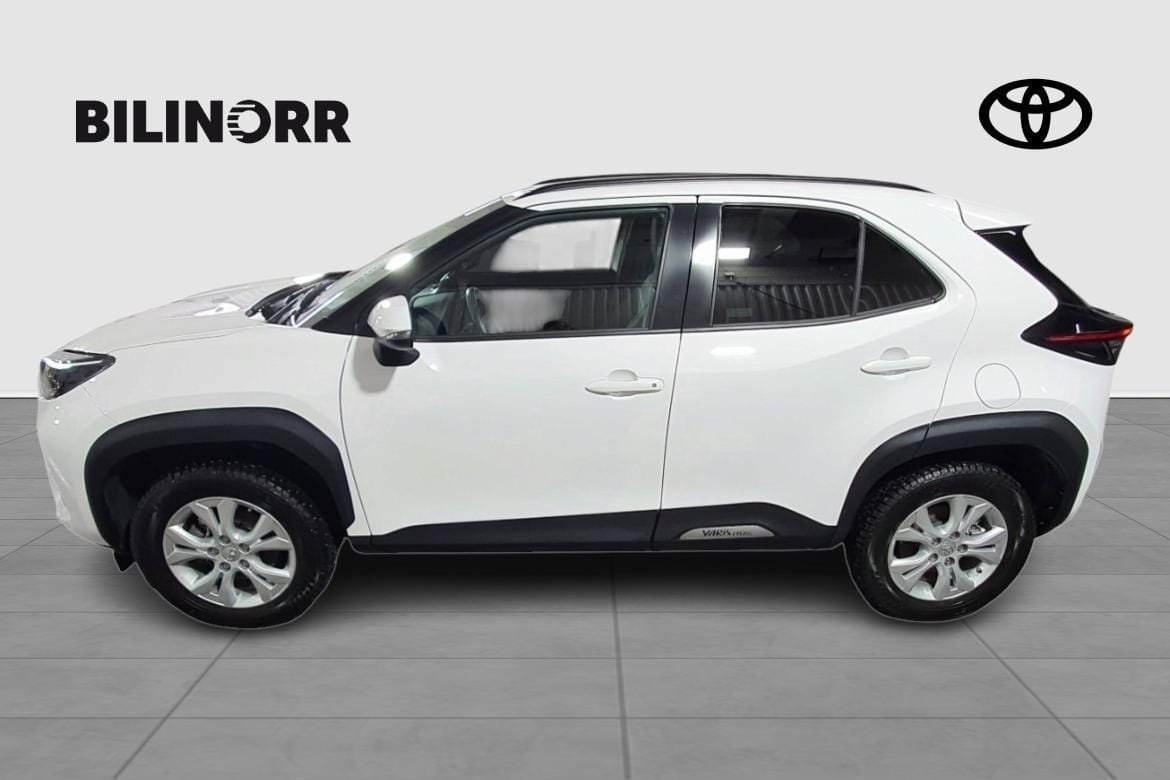 Toyota Yaris Cross Active Plus 2025, bild 2/10