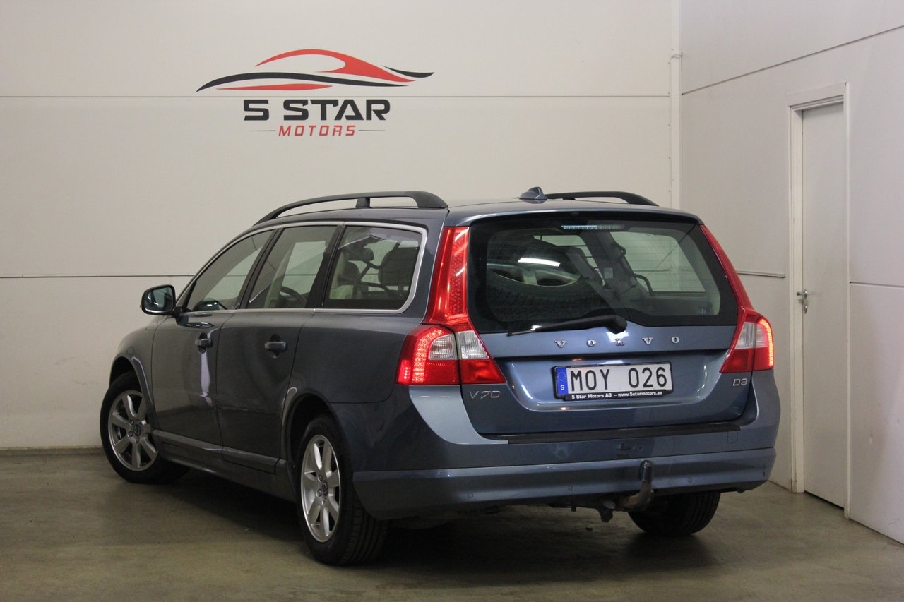 Volvo V70 Momentum 2012, photo 7/10