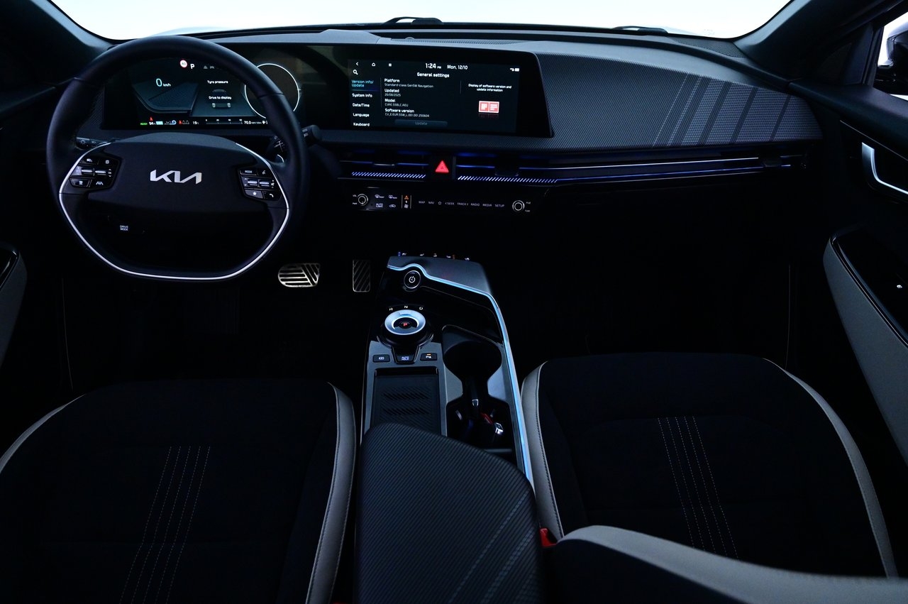 Kia EV6 GT Line 2023, bild 6/10