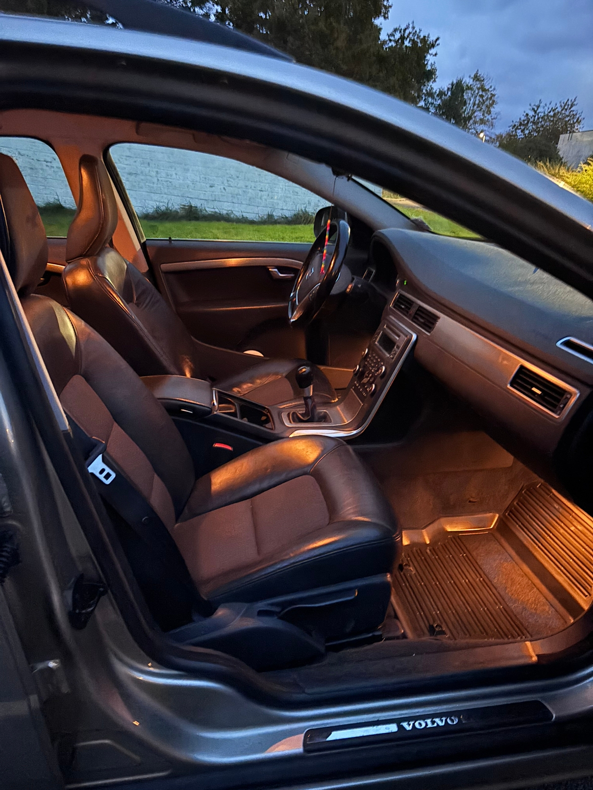 Volvo V70 D3 2011, kuva 6/8