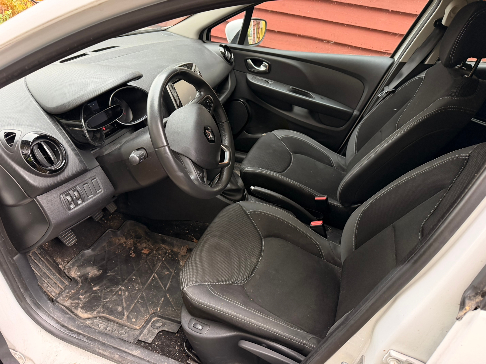 Renault Clio 1.2 16V 75 2017, bild 2/4