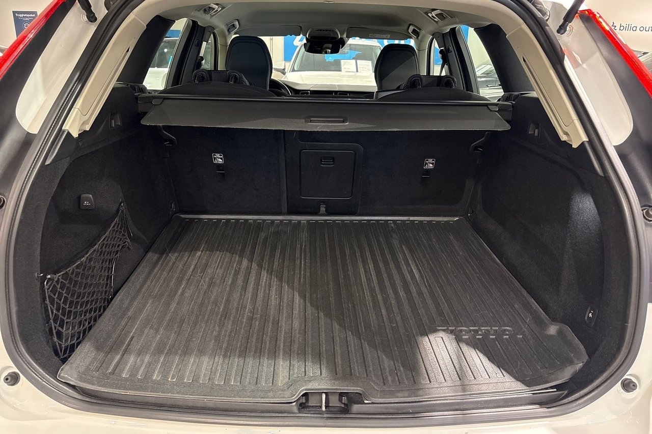 Volvo XC60 B4 Diesel Momentum 2020, bild 10/10