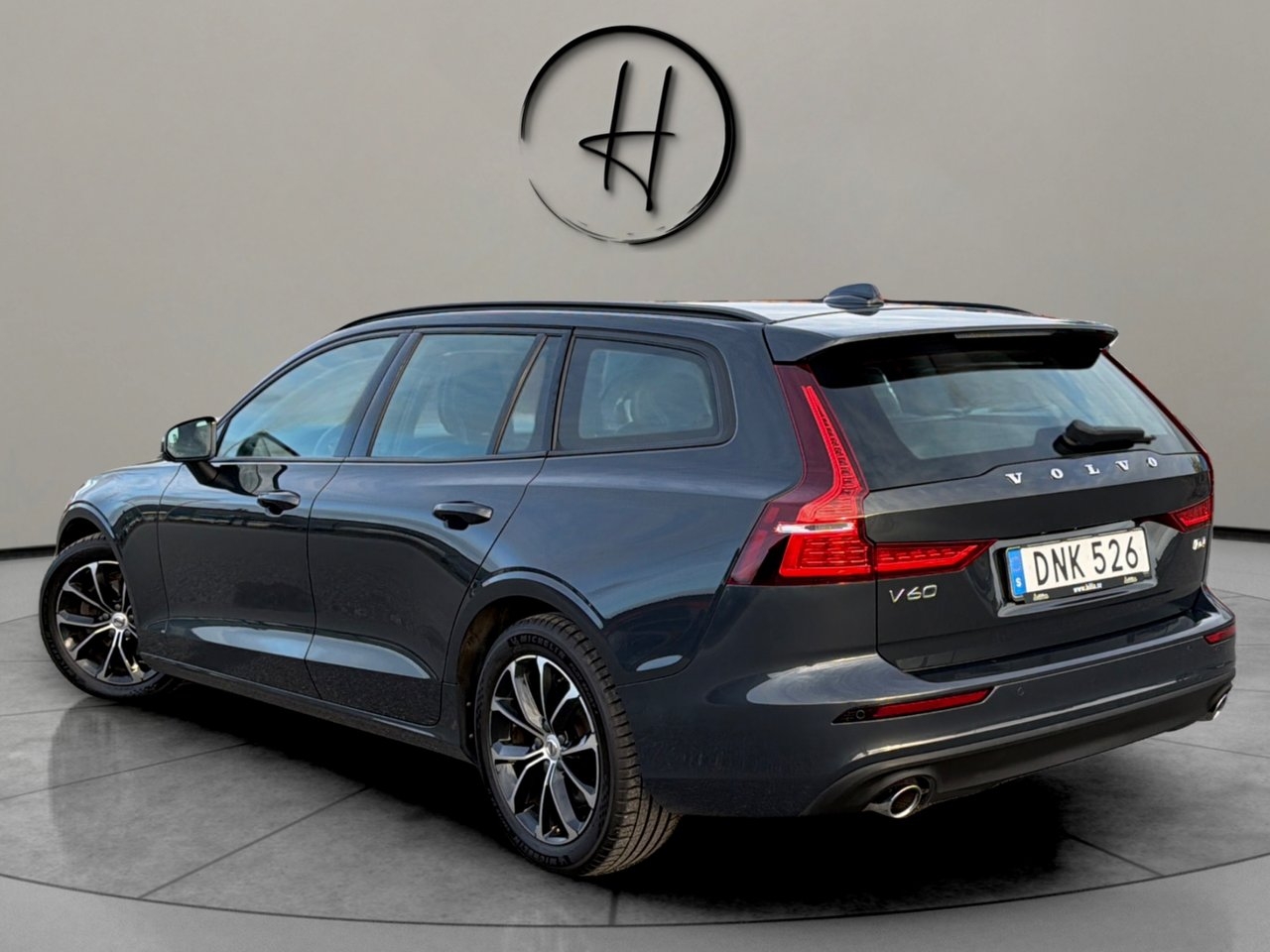 Volvo V60 D4 Momentum 2019, bild 6/10