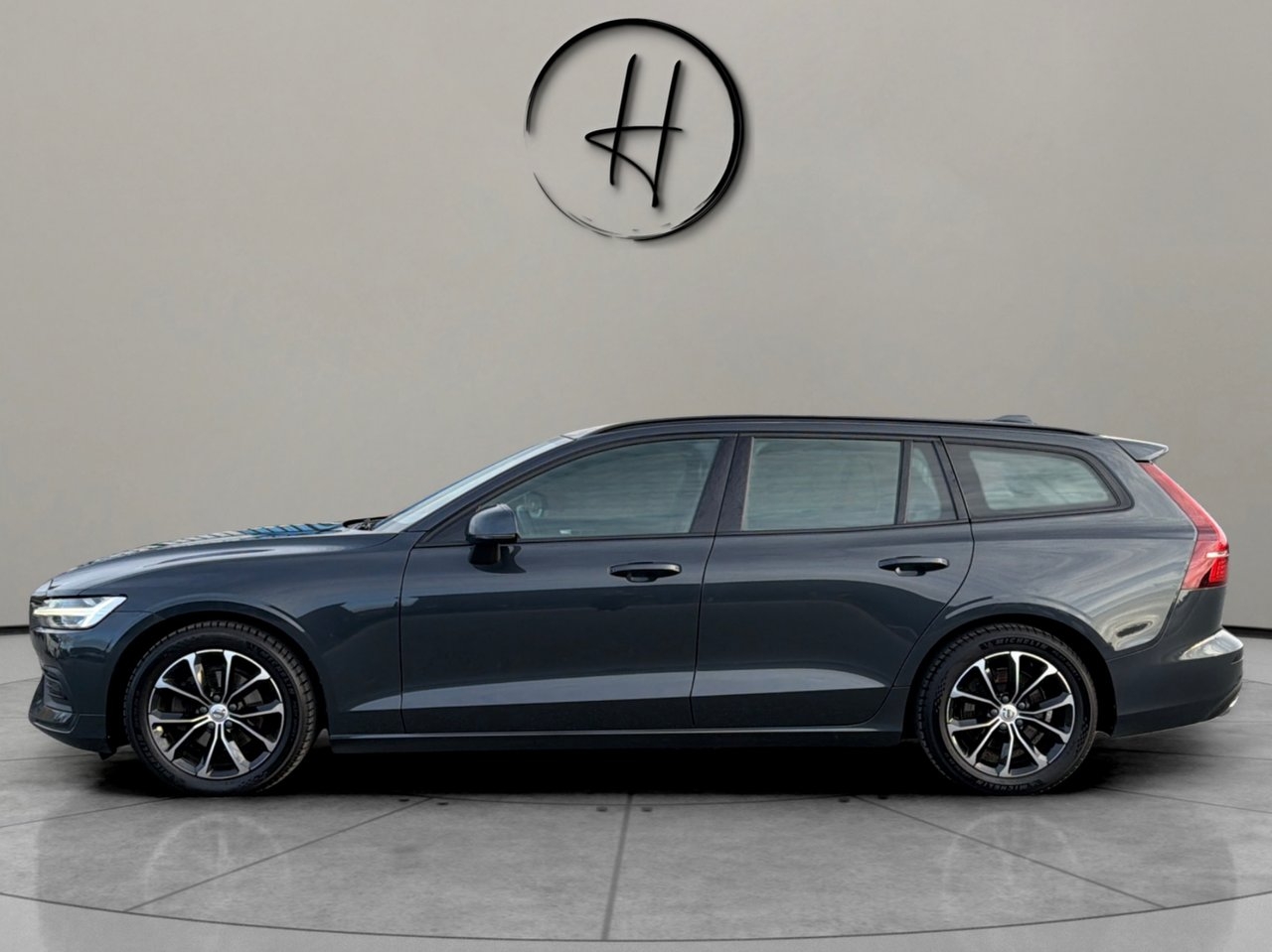 Volvo V60 D4 Momentum 2019, bild 7/10