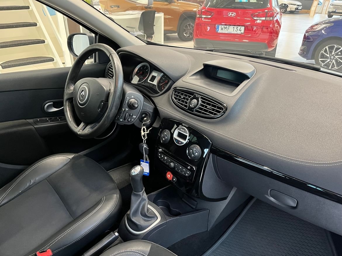 Renault Clio 2012, kuva 7/8
