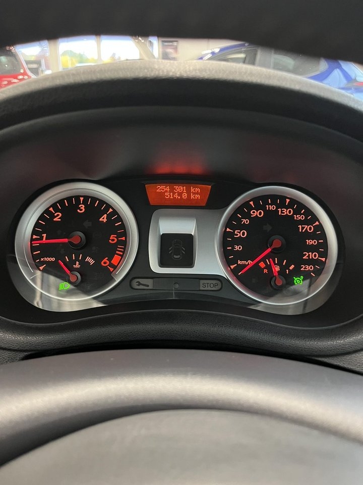 Renault Clio 2012, kuva 8/8