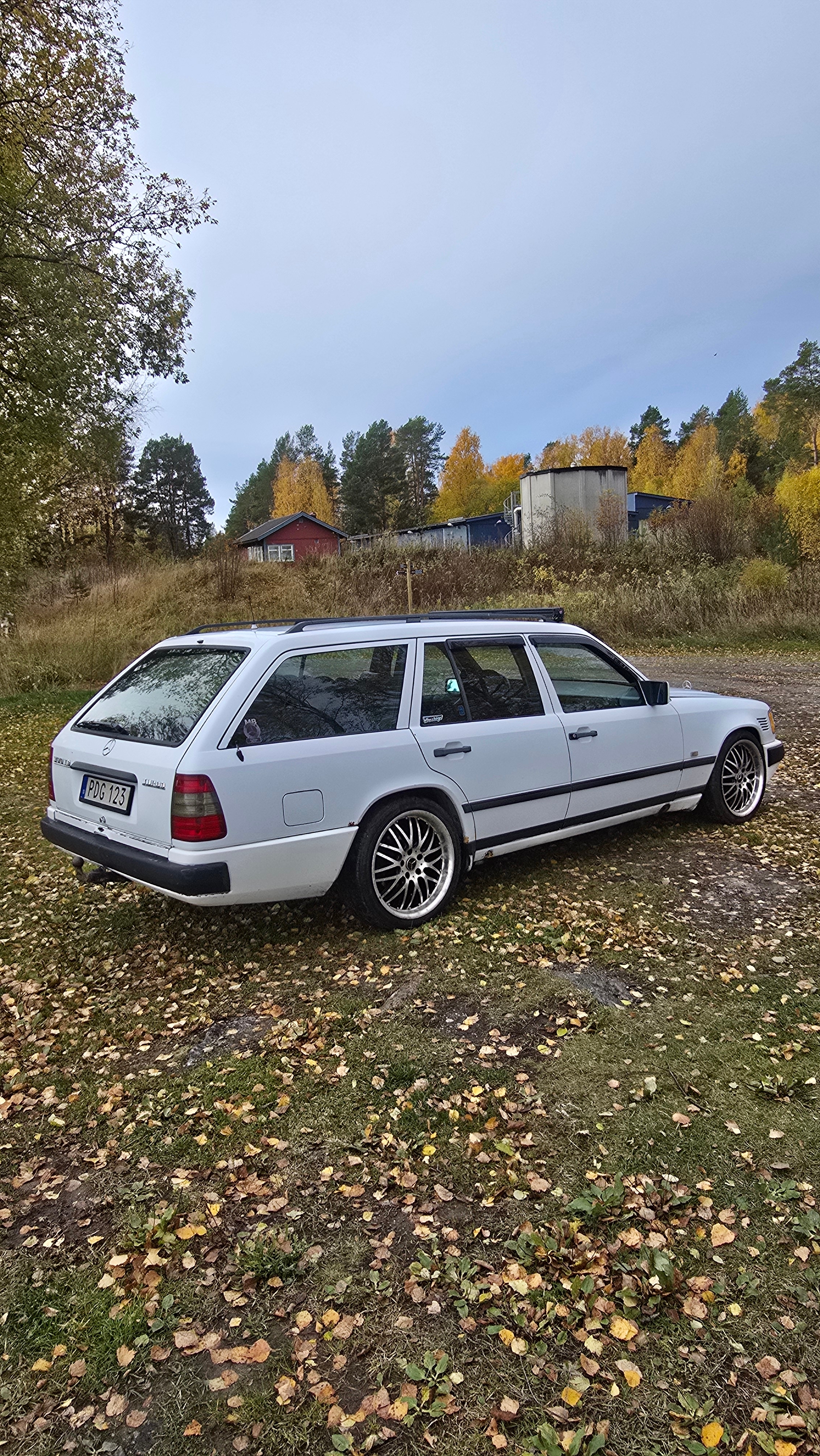 Mercedes-Benz 300 1988, bild 3/4